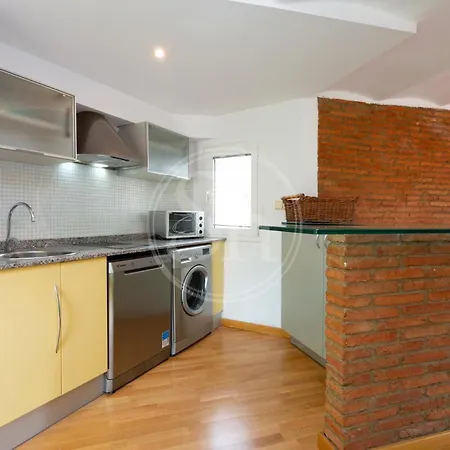 Con Terraza En Eixample Apartamento