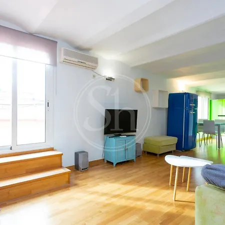 Apartamento Con Terraza En Eixample Barcelona