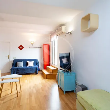 Modern Eixample Flat With Private Terrace * Barcelona